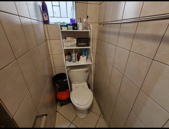 1 BEDROOM APARTMENT FOR SALE IN RUSTENBURG CENTRAL